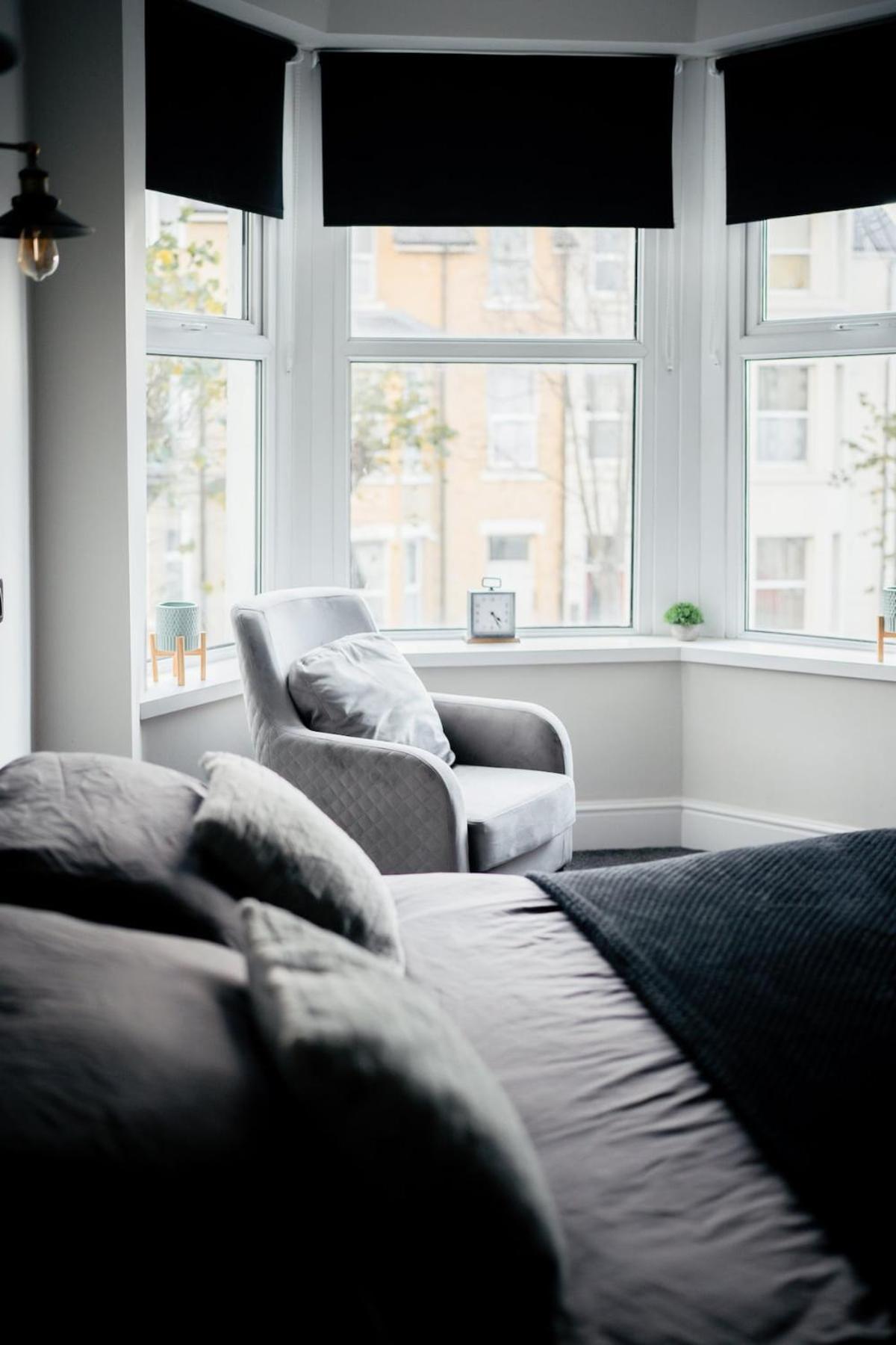 Modern 5 Bedroom Terraced Luxurious House 콜윈베이 외부 사진